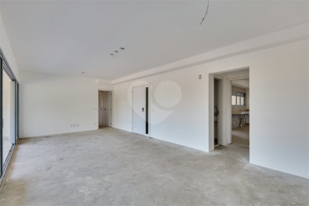 Apartamento à venda com 3 suítes em Jardim Marajoara, São Paulo, SP