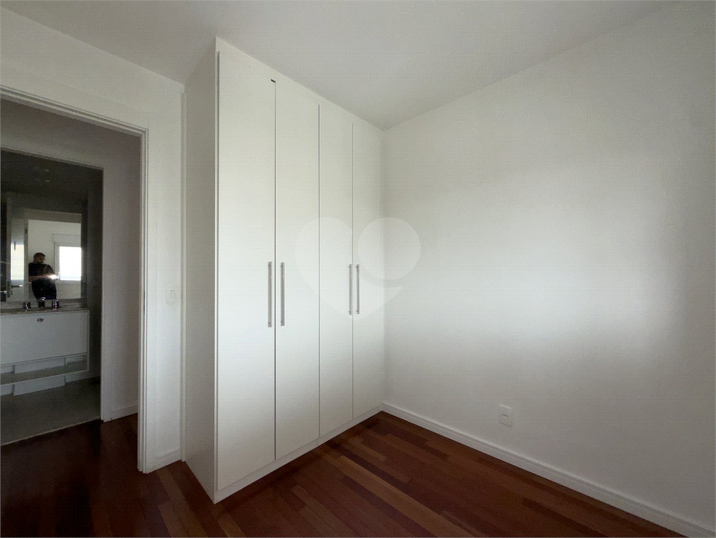 Apartamento à venda com 2 quartos, sendo 1 suíte,  em Vila Mariana, São Paulo, SP
