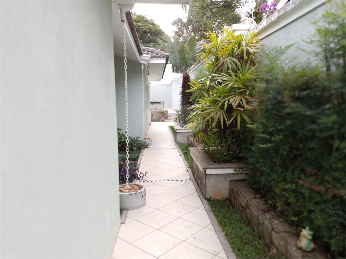 Casa à venda com 4 quartos, sendo 2 suítes,  em Vila Santista, Atibaia, SP