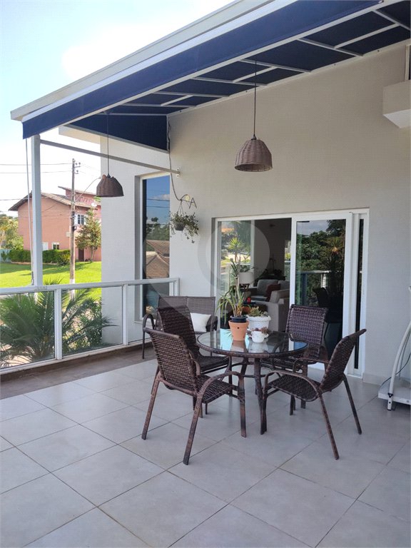 Casa à venda com 3 suítes no condomínio Reserva dos Vinhedos, Louveira - SP