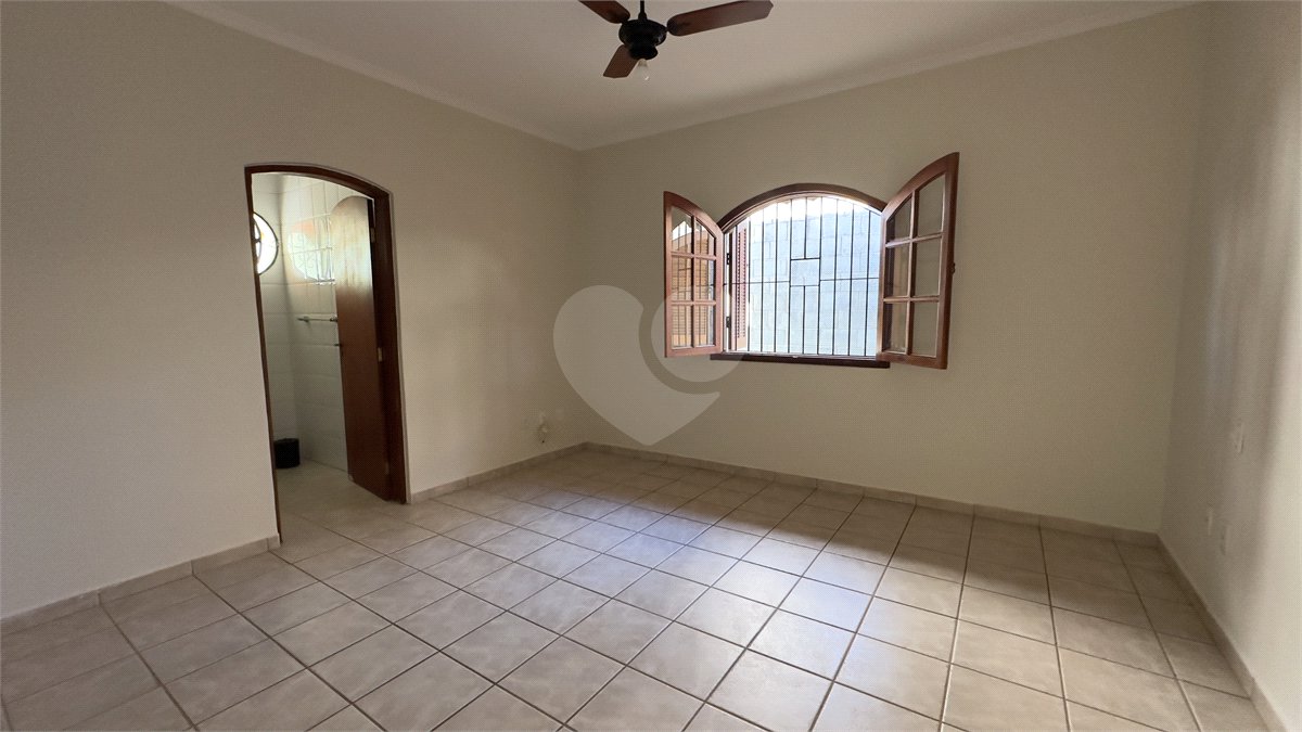 Casa à venda ou para alugar com 2 quartos, sendo 1 suíte, no condomínio Acmti - Colinas do Mosteiro, Terras de Itaici e Recanto dos Pássaros, Indaiatuba - SP