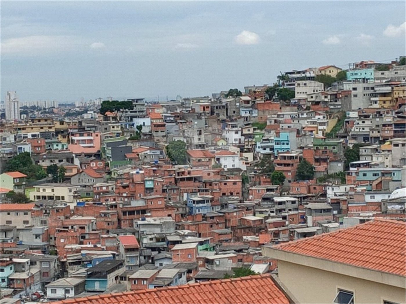 Sobrado à venda com 4 quartos, sendo 1 suíte, em Horto Florestal, São Paulo, SP