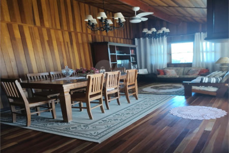 Chácara à venda com 4 quartos, sendo 1 suíte, em Chácaras Fernão Dias, Atibaia, SP