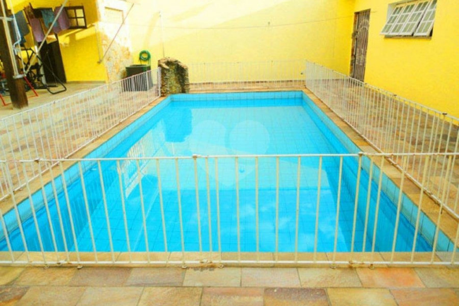 Casa Térrea à venda com 3 quartos, sendo 1 suíte, em Vila Galvão, Guarulhos, SP