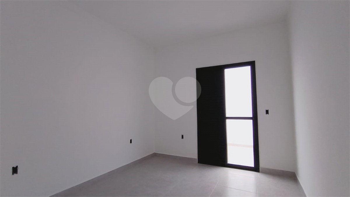 Casa de Vila à venda com 2 quartos em Jardim Jatobá, Sorocaba, SP