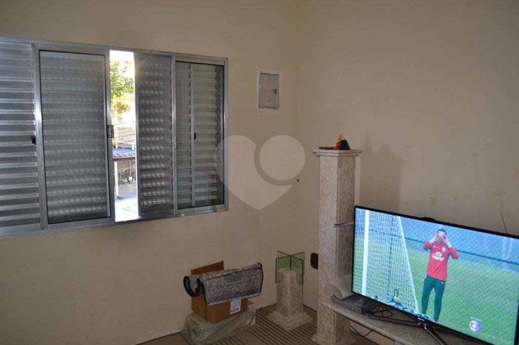 Sobrado à venda com 2 quartos em Vila Nivi, São Paulo, SP