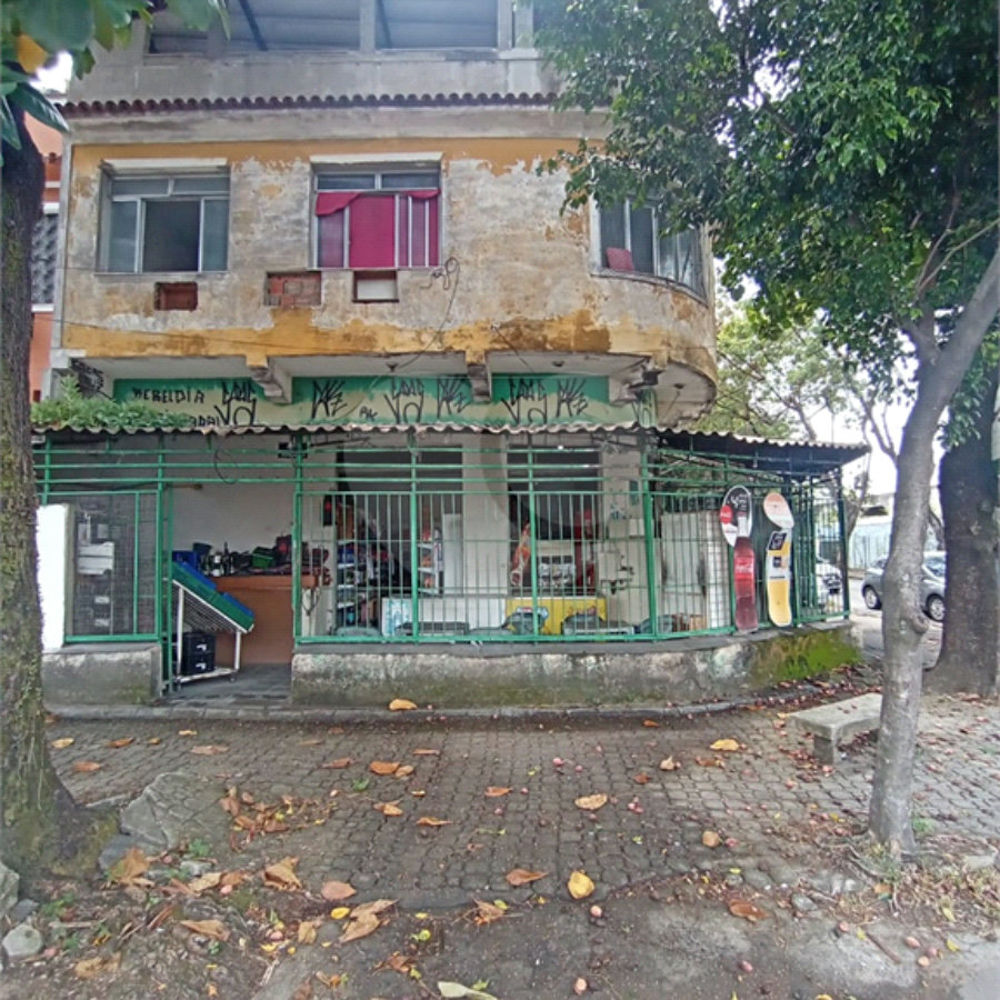 2 CASAS E UMA LOJA Á VENDA NA ESQUINA DA RUA ARICURI COM A RUA CAMPO ALEGRE – R$ 1.200.000,00!