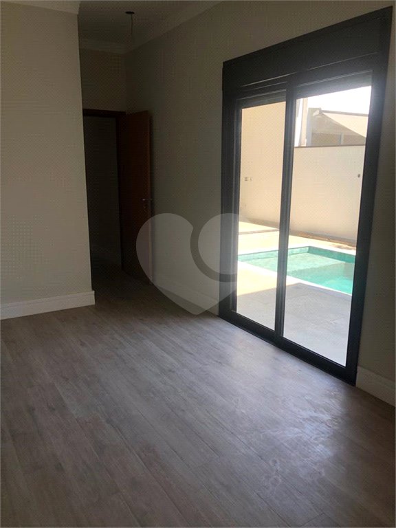 Indaiatuba - Condominio Jardins di Roma - Venda -Locação 0 R$ 10.000,00 mais encargos - condominio - R$ 650,00 - IPTU - R$ 230,00 - Terreno 300ms - construido 170 metros quadrados - Terrea - 3 quartos, uma suíte e uma demi suite , 4 banheiros , piscina - Preparado para água quente até a piscina!!