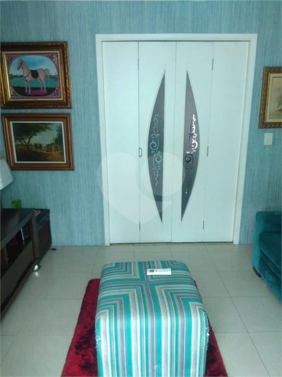 Linda Casa Sobrado a venda no Alto da Mooca com excelente acabamento, semi mobiliada com 2 suítes