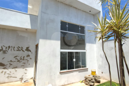 Casa à venda de 2 dormitórios em São Carlos, no bairro Arcoville.
