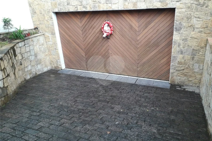 SOBRADO AMPLO COM 4 DORMITORIOS VISÃO PARA SERRA