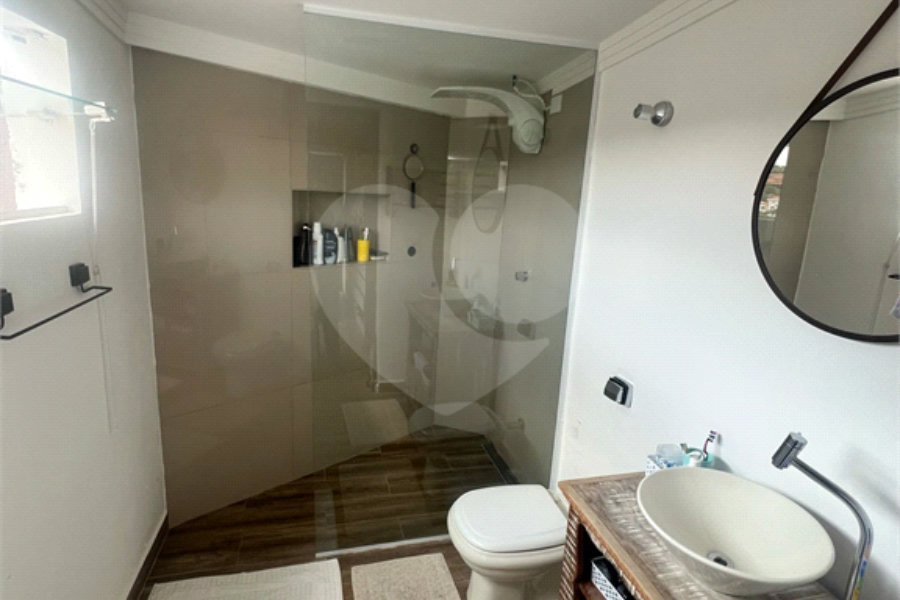 Sobrado à venda com 3 quartos, sendo 1 suíte,  em Vila Irmãos Arnoni, São Paulo, SP
