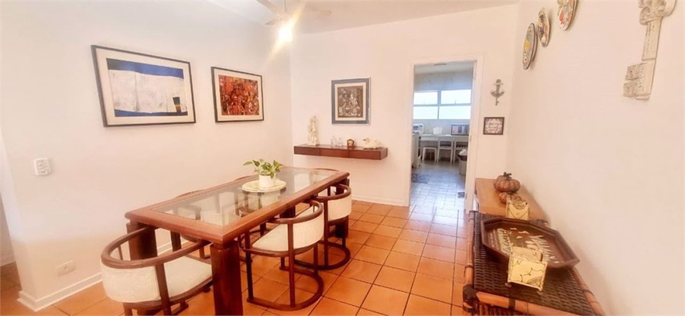 Apartamento porteira fechada com vista para o mar e lazer completo em Pitangueiras – Guarujá