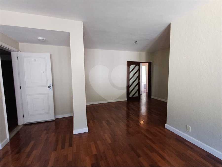 Apartamento à venda com 4 quartos, sendo 1 suíte, em Tijuca, Rio de Janeiro, RJ