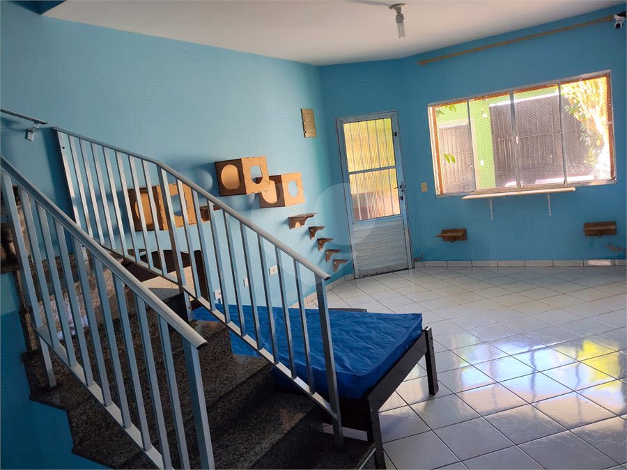 Casa à venda com 3 quartos em Jardim Santa Clara, Guarulhos, SP
