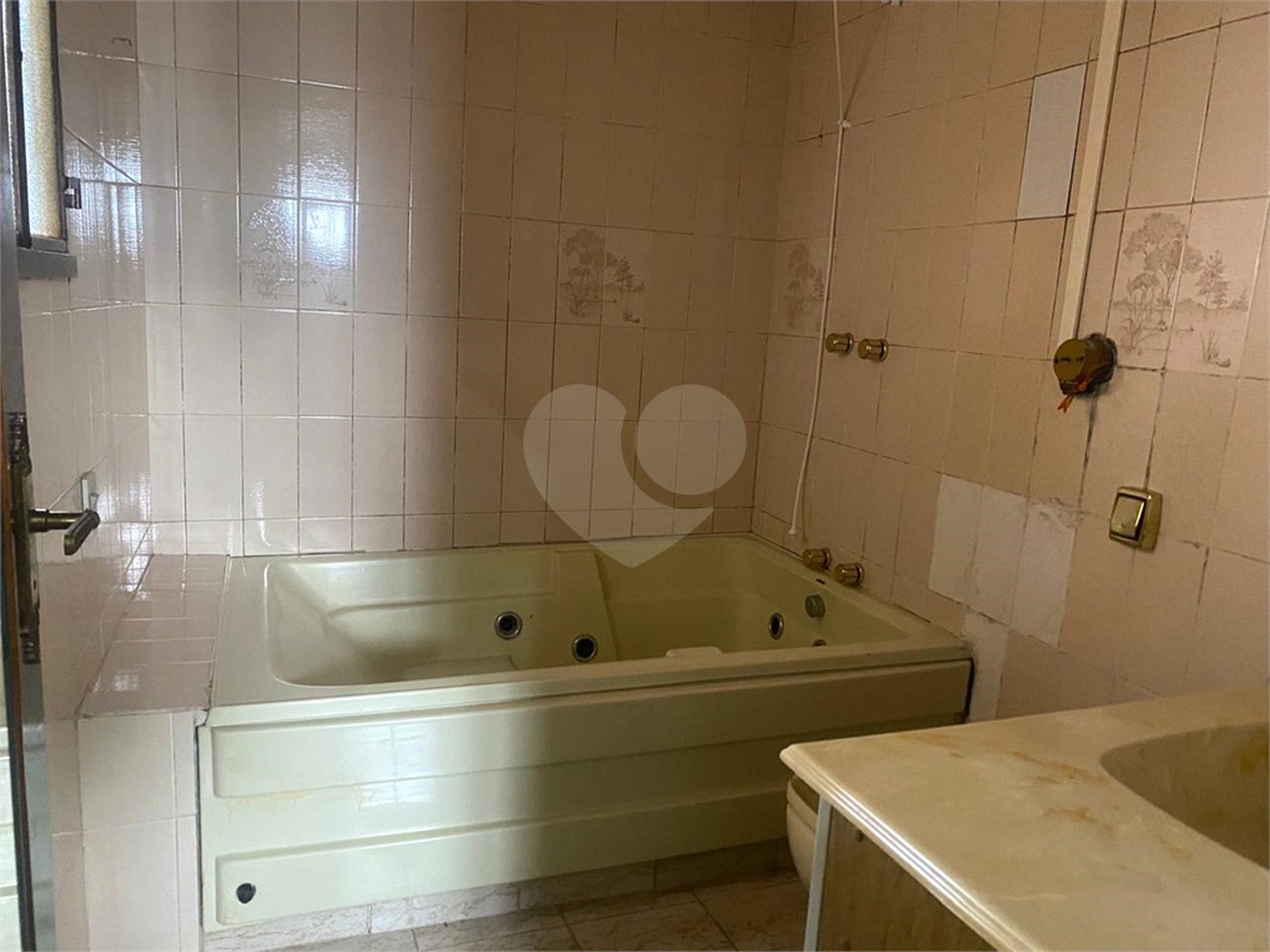 Casa à venda com 3 quartos, sendo 2 suítes, em Jardim do Papai, Guarulhos, SP