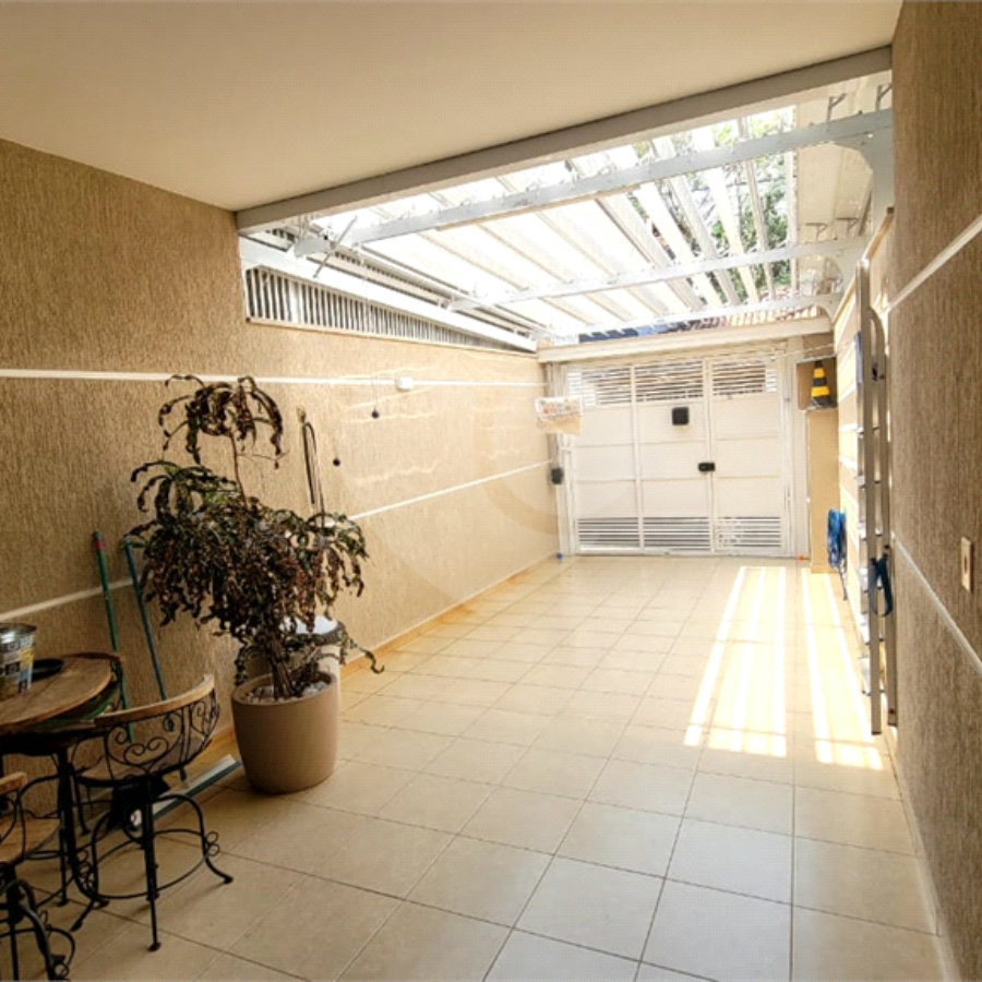 Sobrado à venda com 3 quartos, sendo 1 suíte, em Vila Nivi, São Paulo, SP