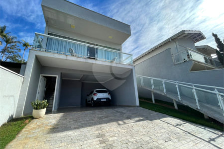 Casa à venda com 3 suítes em Jardim do Lago, Atibaia, SP