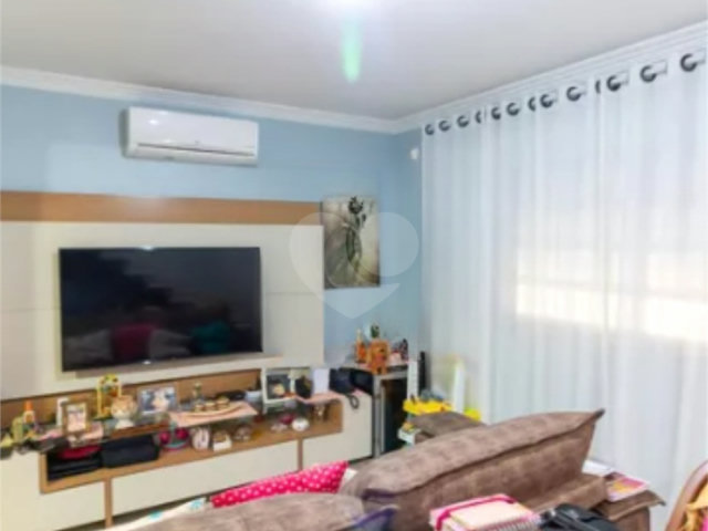Sobrado à venda com 3 quartos, sendo 1 suíte,  em Penha, São Paulo, SP