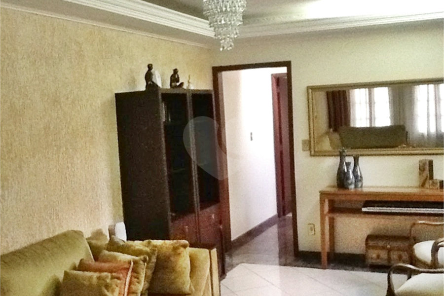 Sobrado à venda com 3 quartos, sendo 1 suíte, em Parque Vitória, São Paulo, SP