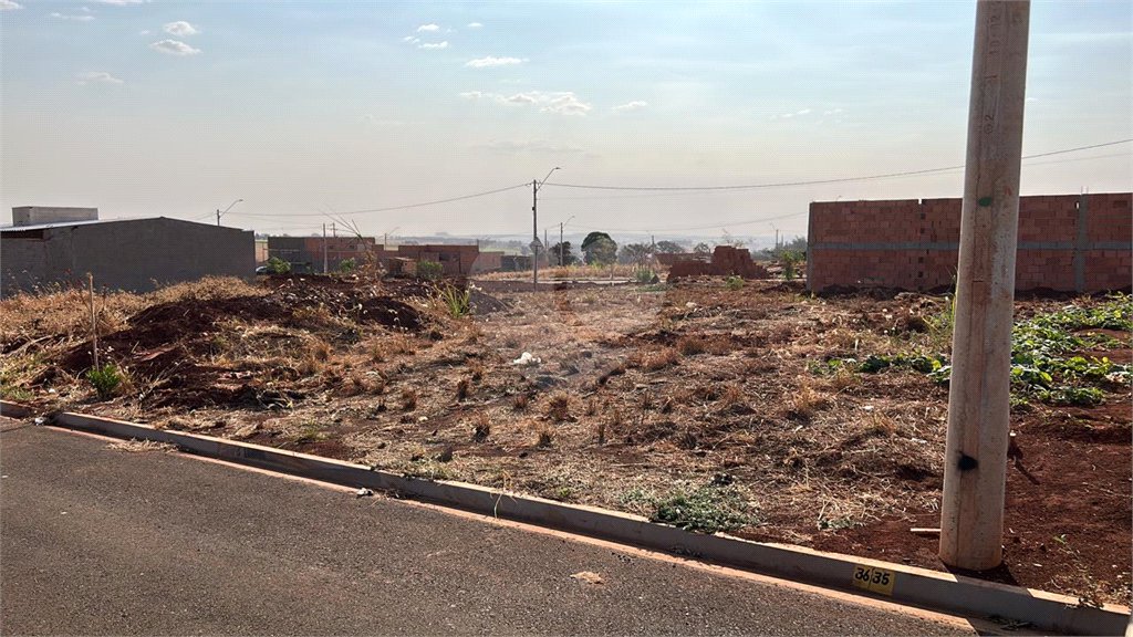 Terreno à venda no condomínio Loteamento Bella Cravinhos, Cravinhos - SP