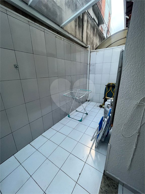 Casa à venda com 3 quartos, sendo 1 suíte, no condomínio Residencial Villagio Vitória, Guarulhos - SP