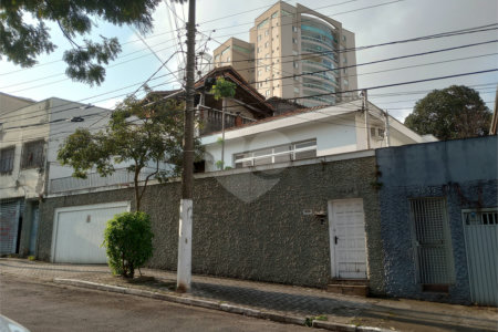 Casa à venda ou para alugar com 2 suítes em Saúde, São Paulo, SP