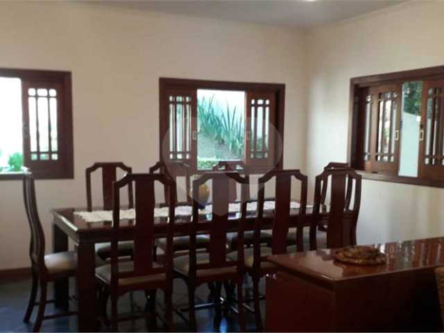 Casa à venda com 3 quartos, sendo 4 suítes,  no condomínio Alpes da Cantareira, Mairiporã - SP