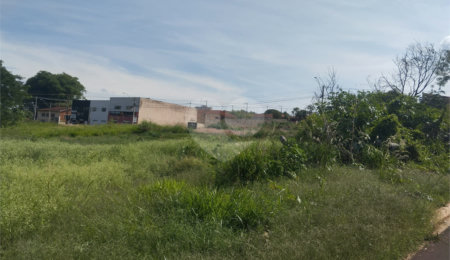 Terreno à venda em Jardim Morumbi, Araraquara, SP