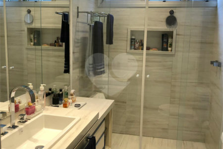 Apartamento à venda com 4 quartos, sendo 3 suítes, em Alto da Boa Vista, São Paulo, SP