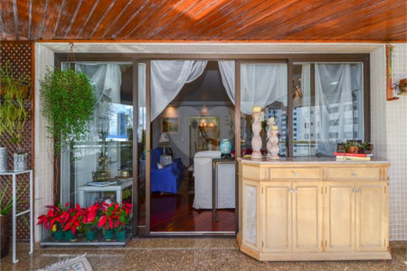Apartamento à venda com 3 suítes em Vila Suzana, São Paulo, SP