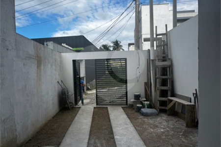 Casa à venda com 2 suítes no condomínio Residencial Camila, Rio de Janeiro - RJ