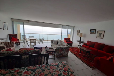 Apartamento Residencial à venda, Pitangueiras, Guarujá - AP0163.