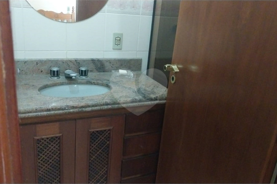 Apartamento à venda com 4 quartos, sendo 2 suítes, em Tombo, Guarujá, SP