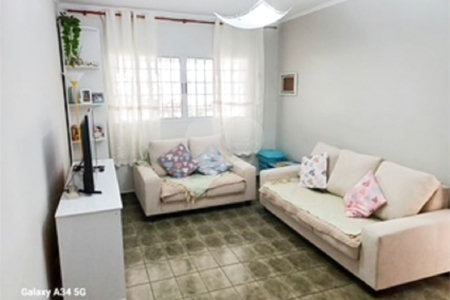 Casa à venda com 3 quartos, sendo 1 suíte, em Vila Roque, São Paulo, SP