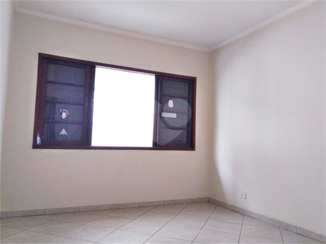 Sobrado à venda com 2 quartos em Vila Nivi, São Paulo, SP