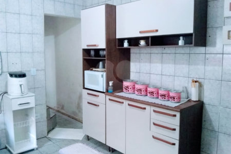 Sobrado à venda com 4 quartos, sendo 1 suíte,  em Jardim Alvinópolis, Atibaia, SP