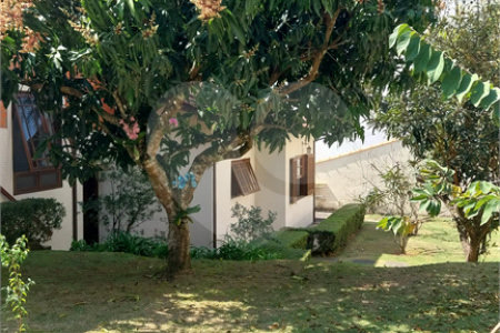 Casa Térrea à venda com 4 quartos, sendo 1 suíte,  em Parque dos Lagos, Mogi das Cruzes, SP