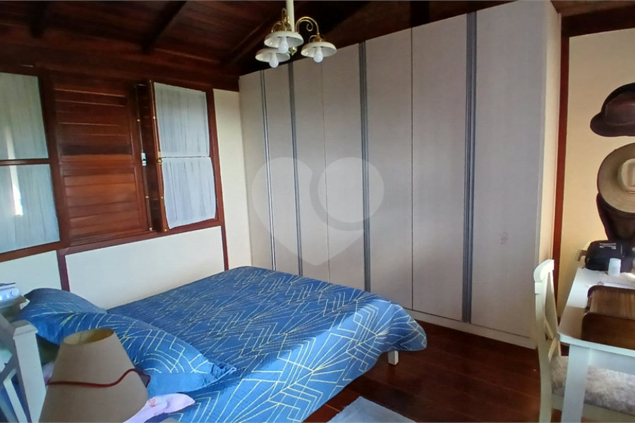 Casa à venda com 4 suítes no condomínio Sausalito, Mairiporã - SP