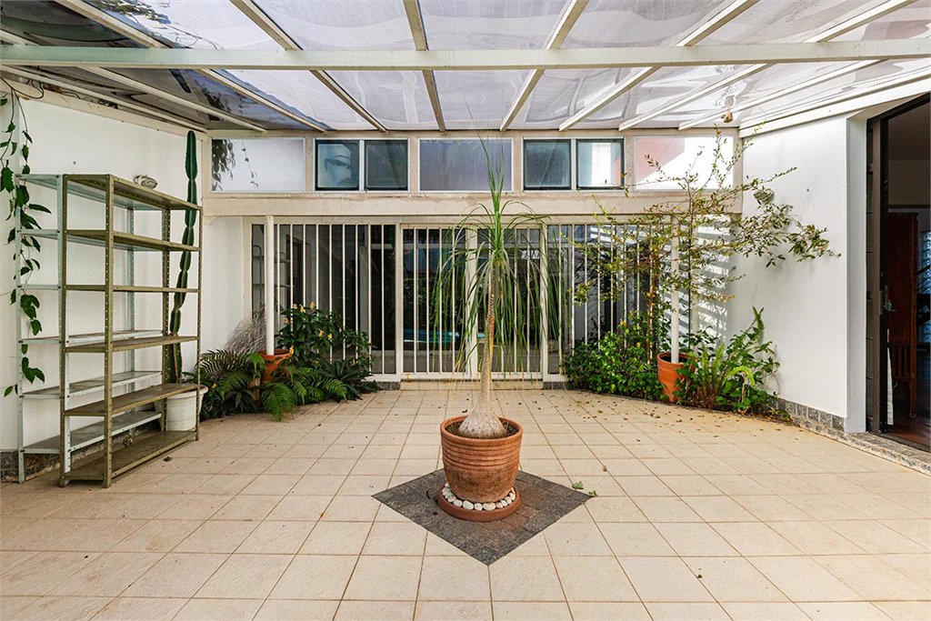 Casa à venda com 6 quartos, sendo 4 suítes, em Butantã, São Paulo, SP