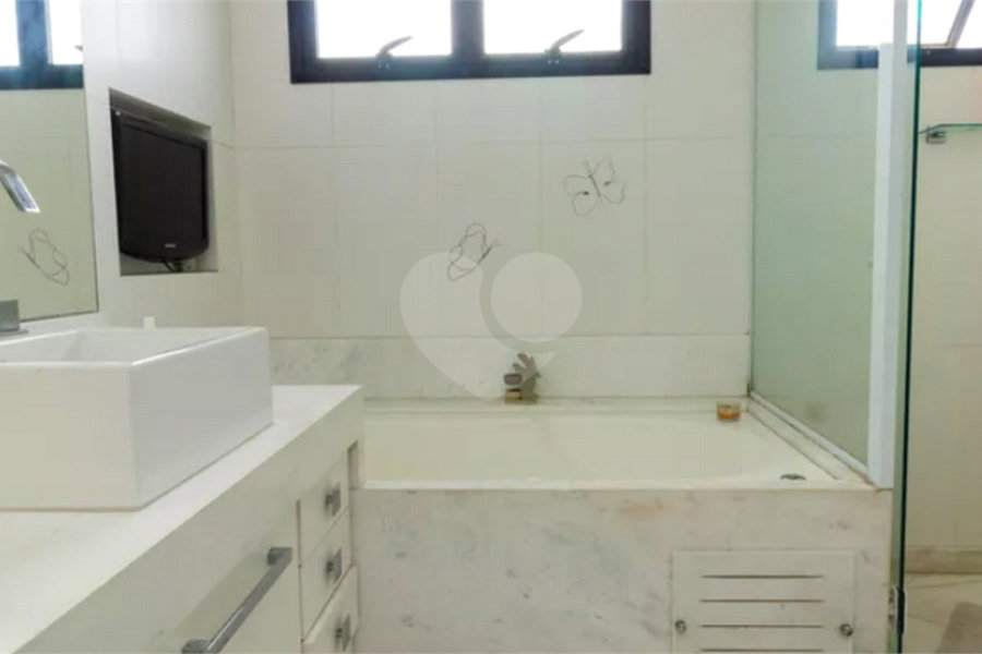 Apartamento à venda com 3 suítes em Vila Gomes Cardim, São Paulo, SP