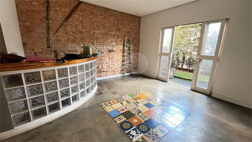 Sobrado à venda ou para alugar com 6 quartos, sendo 1 suíte, em Vila Mariana, São Paulo, SP
