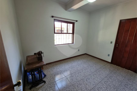 Casa à venda com 4 quartos, sendo 2 suítes, em Bosque, Vinhedo, SP