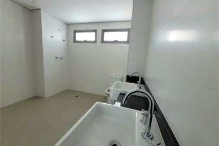 Apartamento à venda com 3 suítes em Água Branca, São Paulo, SP