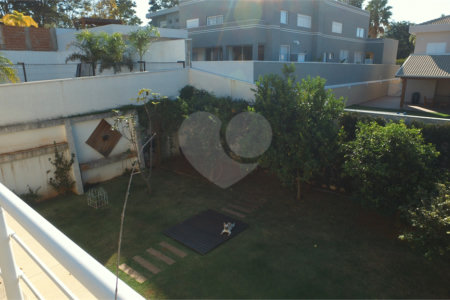 Casa à venda com 4 suítes no condomínio Figueira Gardn, Atibaia - SP