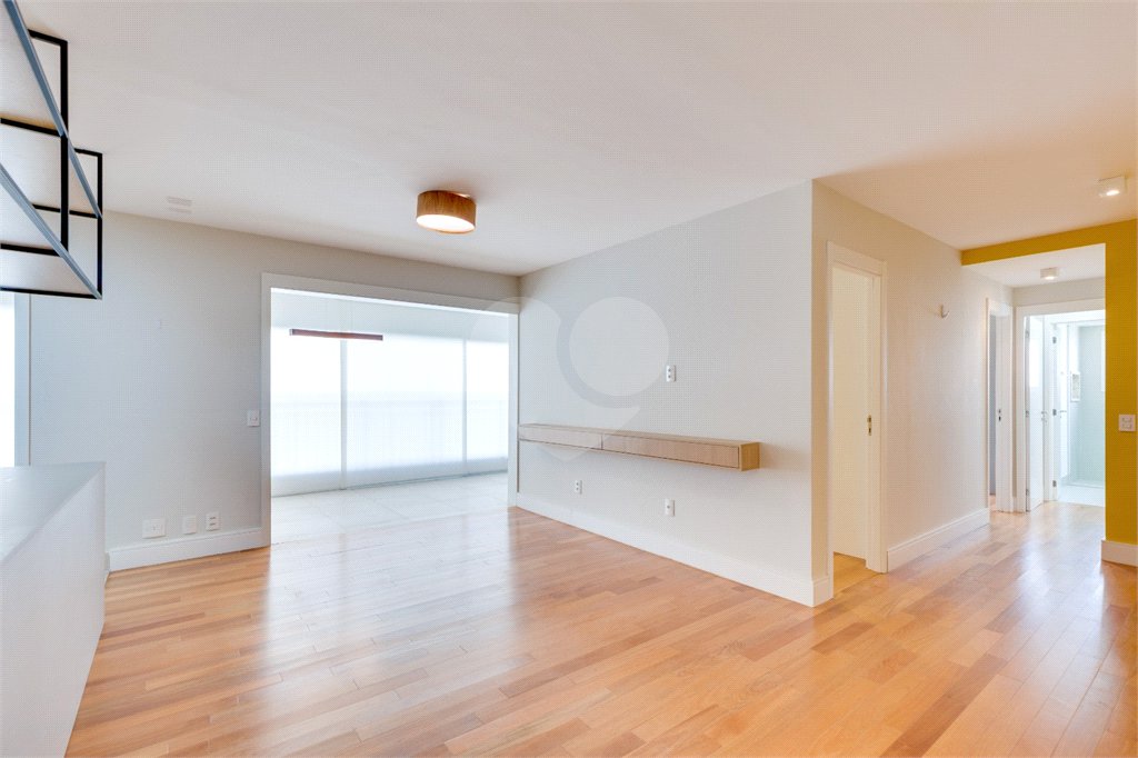 Apartamento à venda com 3 quartos, sendo 2 suítes, em Santo Amaro, São Paulo, SP