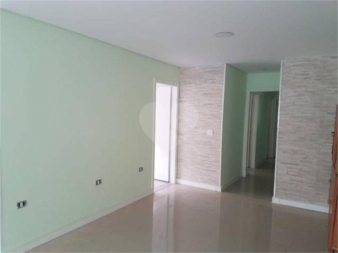 Casa à venda com 4 quartos, sendo 3 suítes, em Vila Brasilina, São Paulo, SP