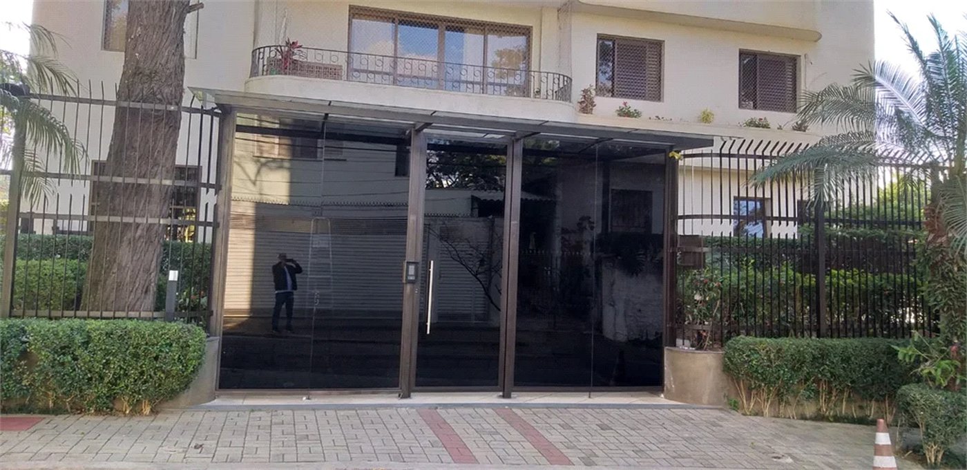 Apartamento à venda com 4 quartos, sendo 2 suítes,  em Jardim Trussardi, São Paulo, SP