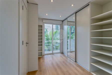 Casa à venda com 4 suítes no condomínio Vila de Palme, São Paulo - SP