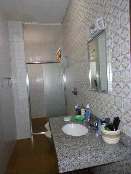 Casa à venda com 3 quartos, sendo 1 suíte, em Jardim Londrina, São Paulo, SP